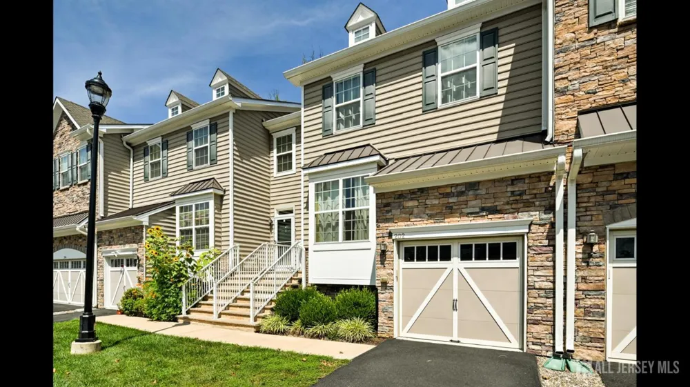 202 Downey Lane South Brunswick, NJ 08852