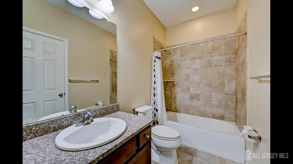 202 Downey Lane South Brunswick, NJ 08852