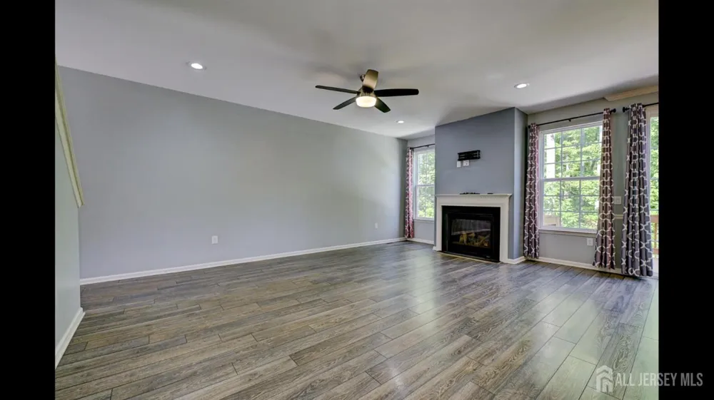 202 Downey Lane South Brunswick, NJ 08852