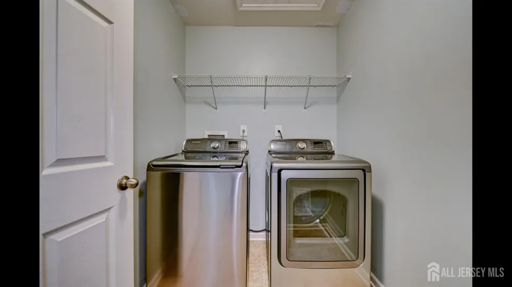 202 Downey Lane South Brunswick, NJ 08852