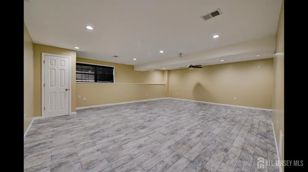 202 Downey Lane South Brunswick, NJ 08852