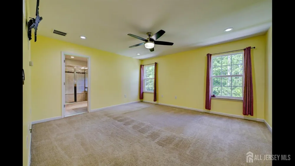 202 Downey Lane South Brunswick, NJ 08852