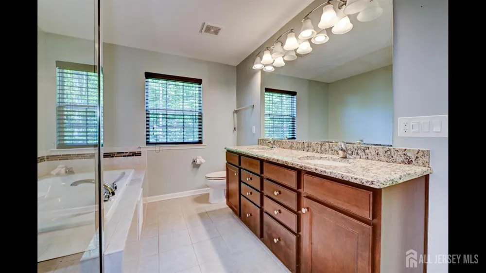 202 Downey Lane South Brunswick, NJ 08852