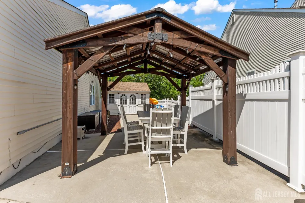 27 Pacific Avenue Bayville, NJ 08721