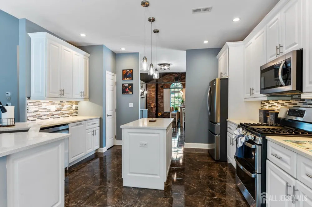 27 Pacific Avenue Bayville, NJ 08721