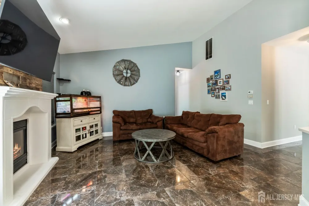 27 Pacific Avenue Bayville, NJ 08721