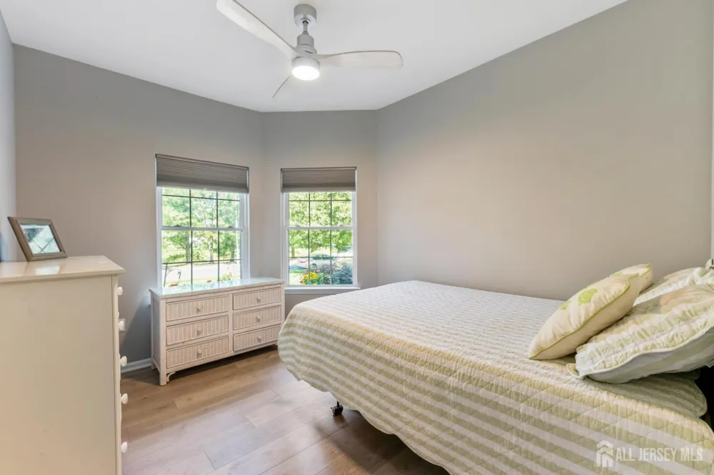 27 Pacific Avenue Bayville, NJ 08721
