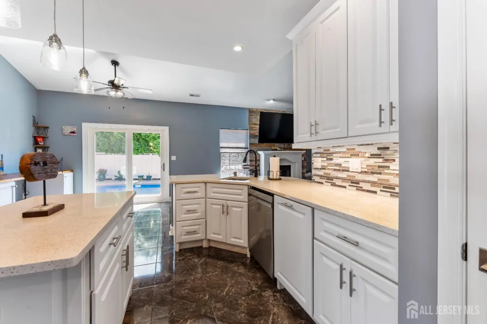 27 Pacific Avenue Bayville, NJ 08721