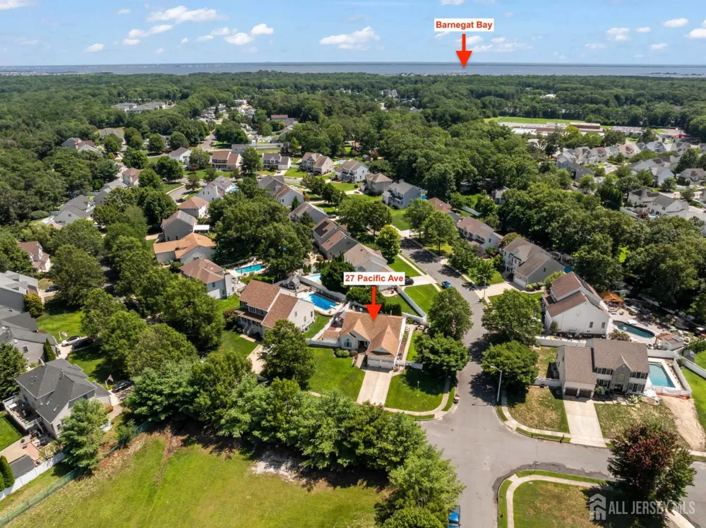 27 Pacific Avenue Bayville, NJ 08721