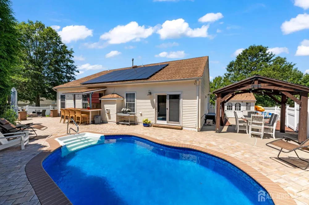 27 Pacific Avenue Bayville, NJ 08721