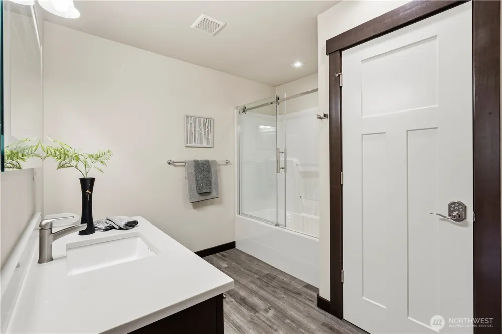 14504 17th Avenue W Lynnwood, WA 98087