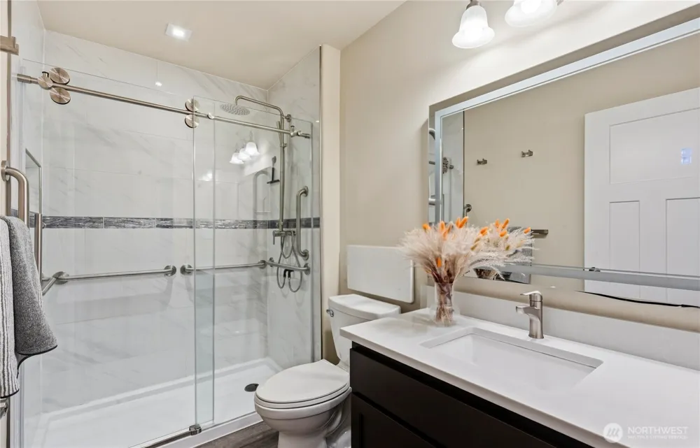 14504 17th Avenue W Lynnwood, WA 98087
