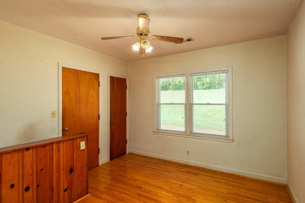 1619 S Seminole Drive Chattanooga, TN 37412