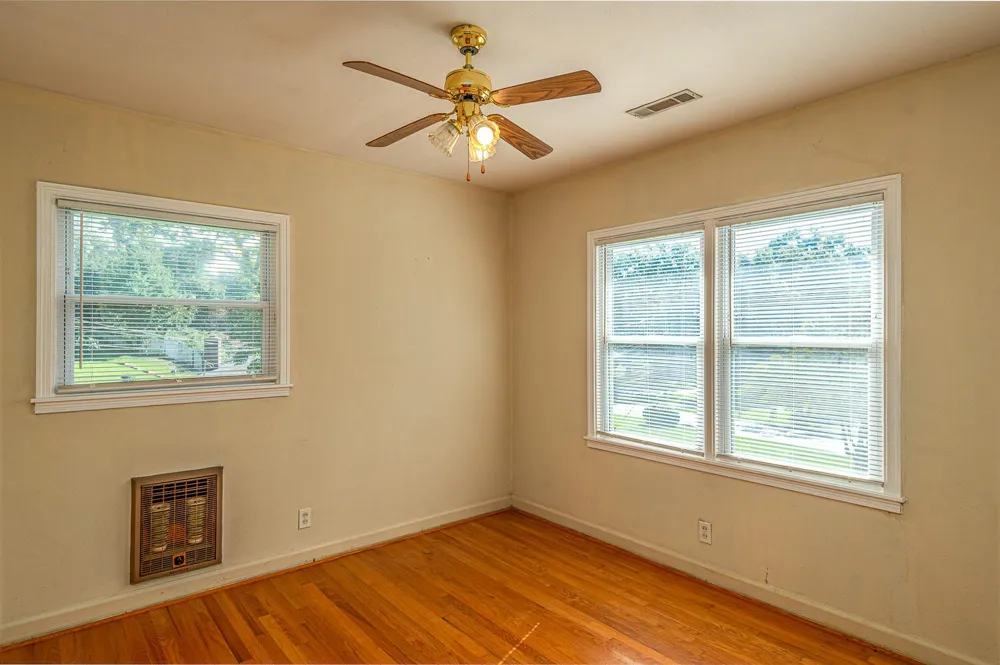 1619 S Seminole Drive Chattanooga, TN 37412