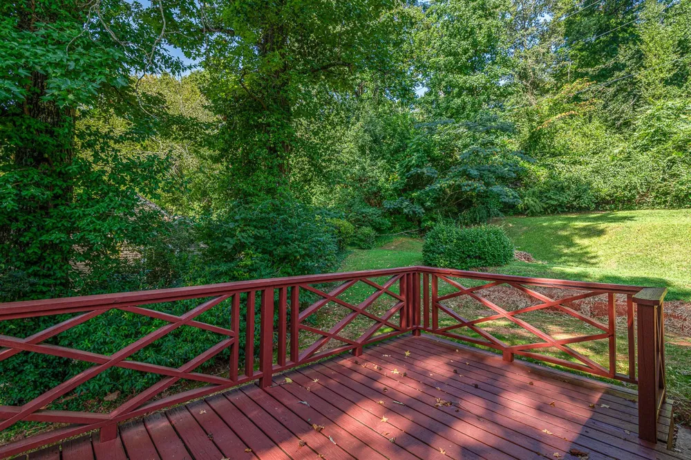1619 S Seminole Drive Chattanooga, TN 37412