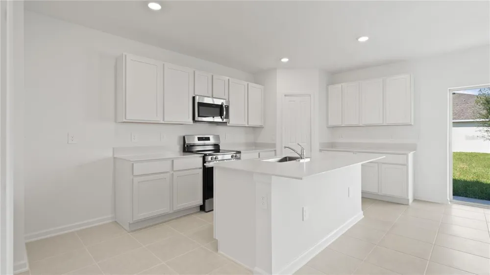 1591 WILLOW GARDEN LOOP Eustis, FL 32726