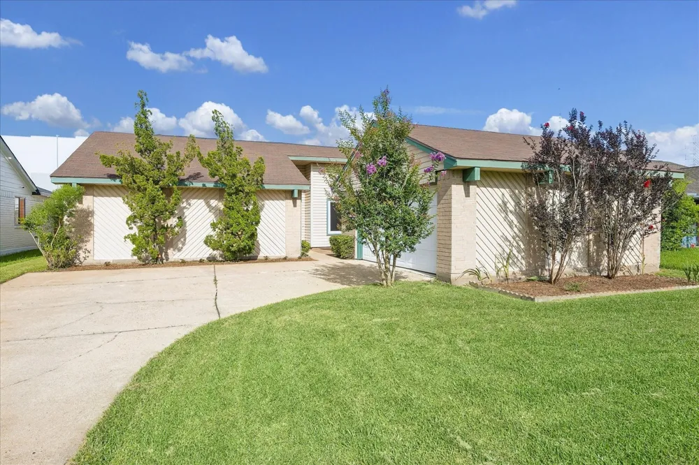 16819 Quail Crest Court Missouri City, TX 77489