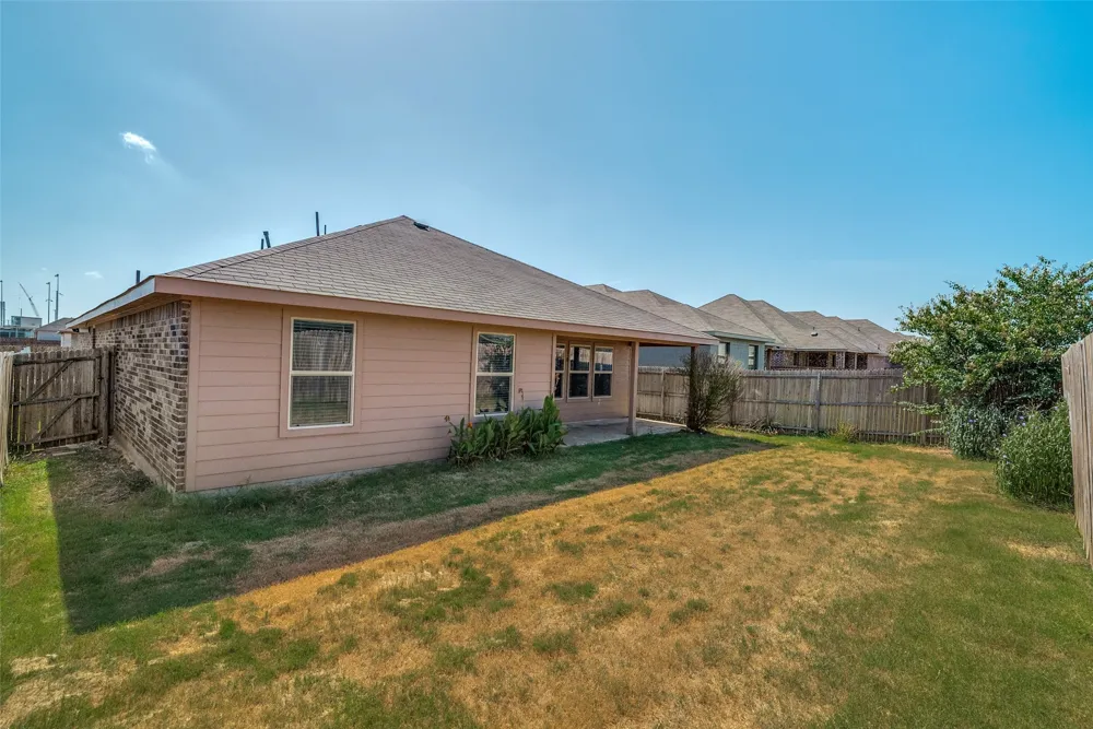 10368 Fort Teran Trail Crowley, TX 76036