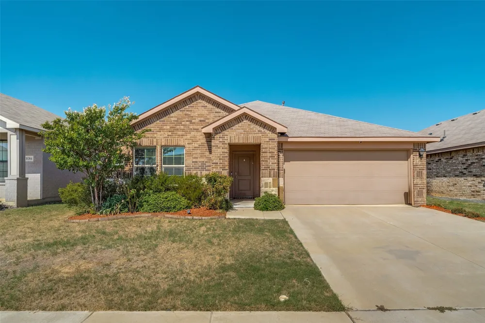 10368 Fort Teran Trail Crowley, TX 76036