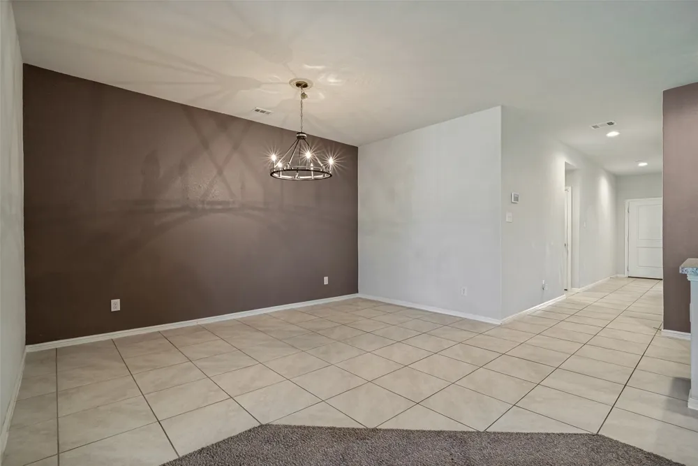 10368 Fort Teran Trail Crowley, TX 76036