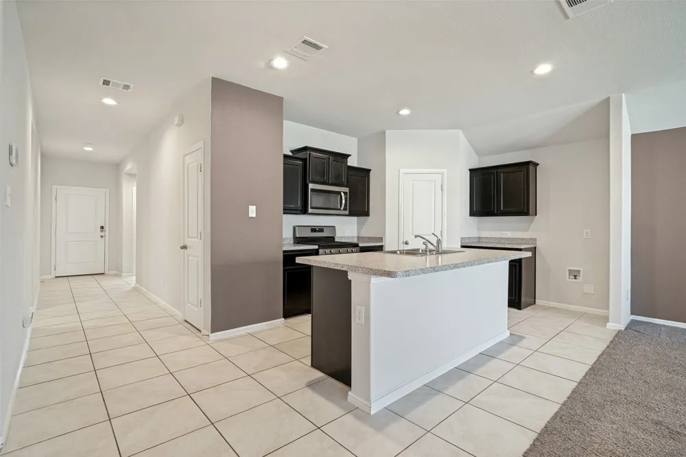 10368 Fort Teran Trail Crowley, TX 76036