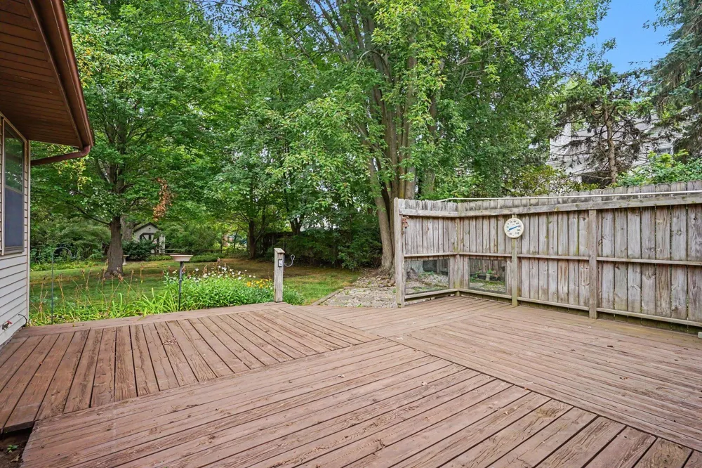 917 Ottawa Avenue Holland, MI 49423