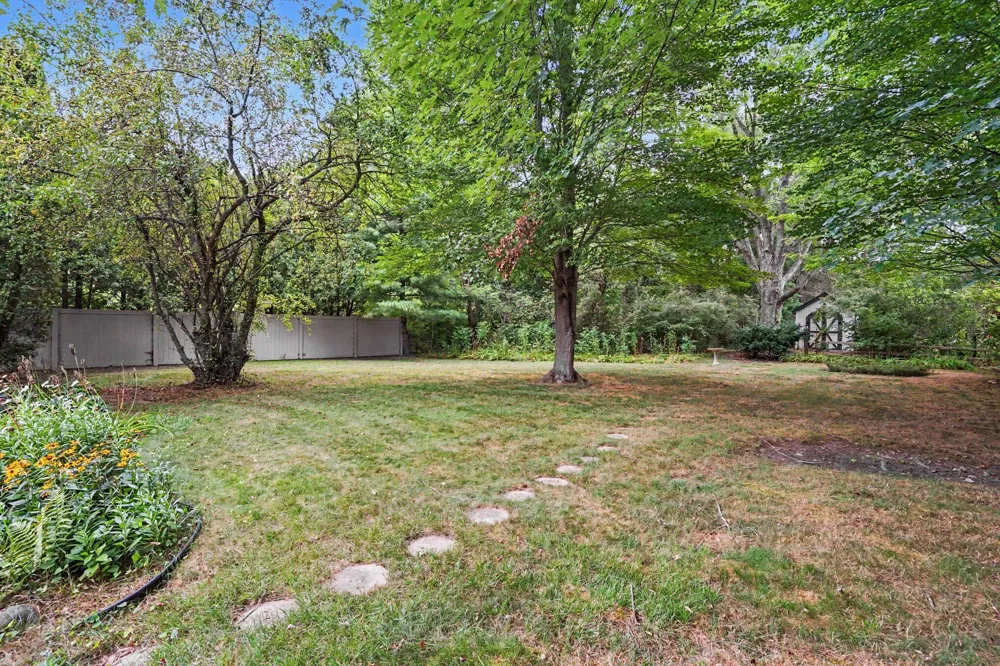 917 Ottawa Avenue Holland, MI 49423
