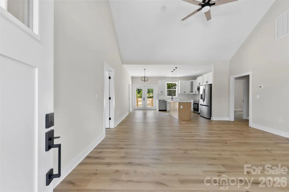 105 Darvee Road Blacksburg, SC 29702