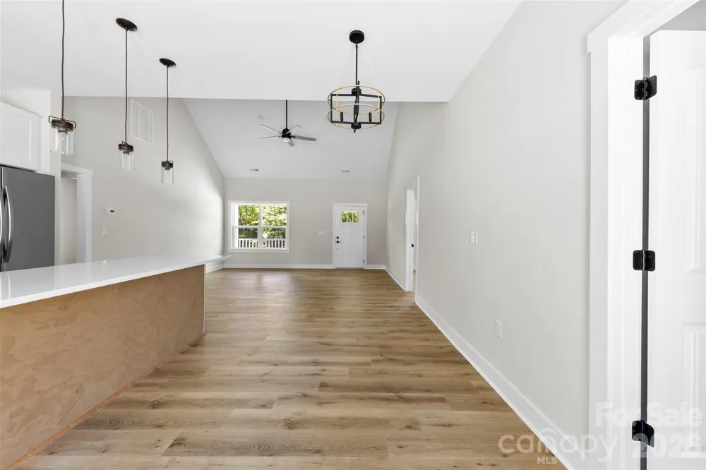 105 Darvee Road Blacksburg, SC 29702