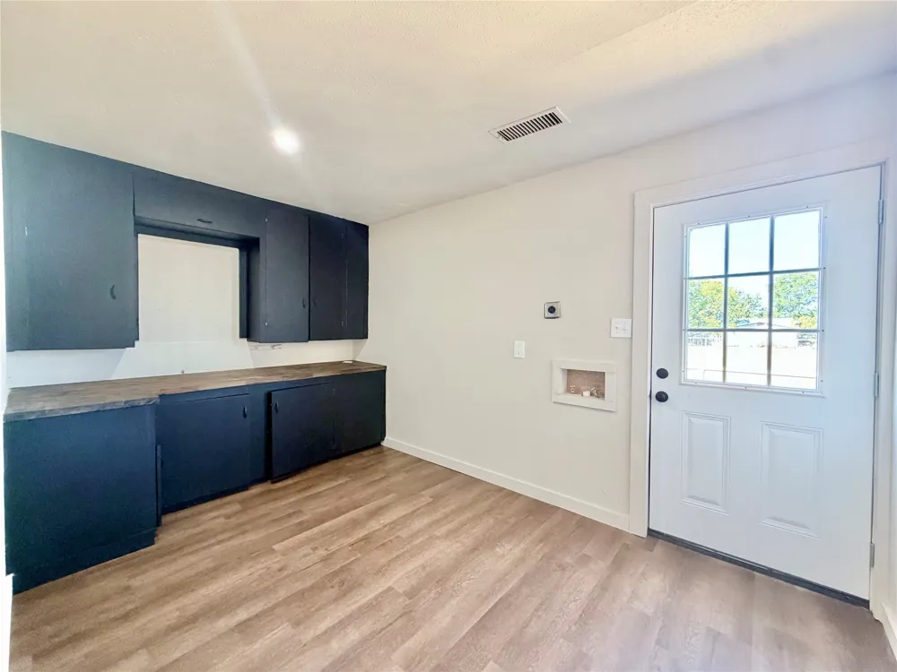 1220 Avenue G Hawley, TX 79525