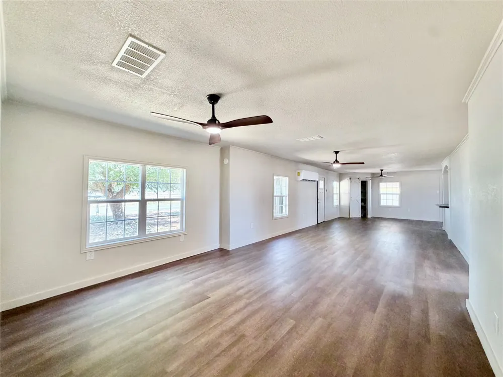 1220 Avenue G Hawley, TX 79525