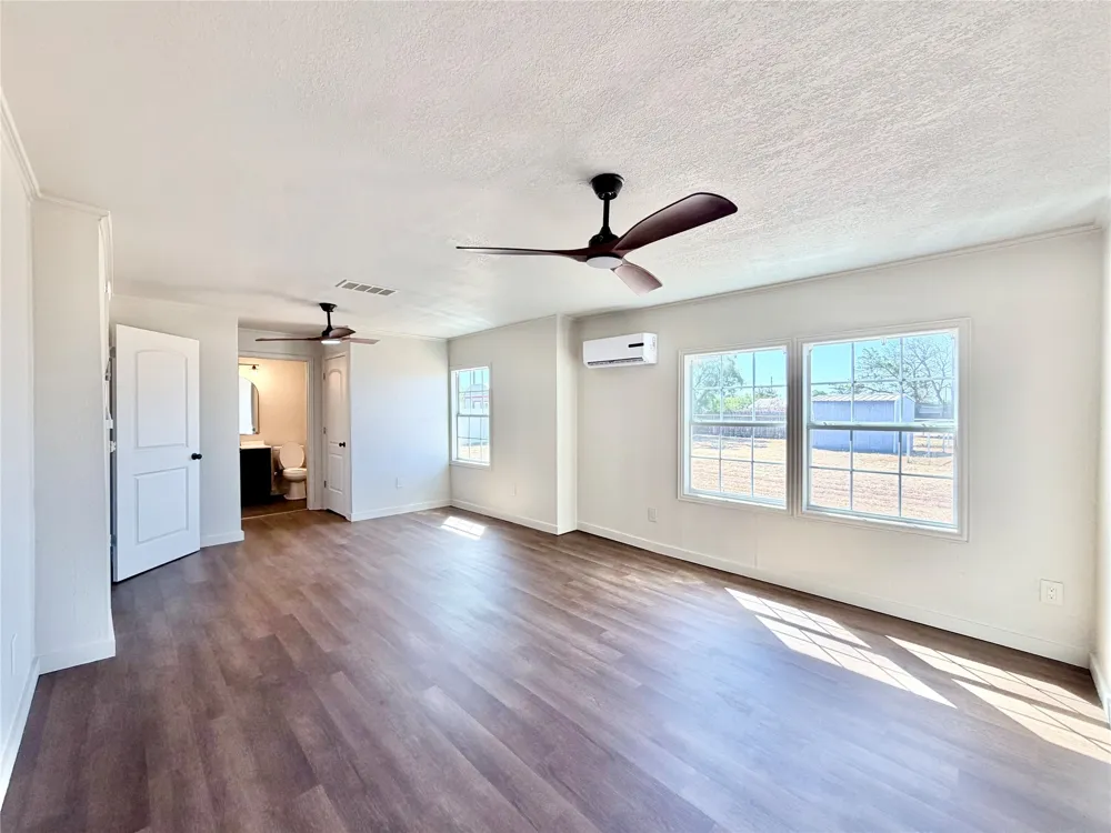 1220 Avenue G Hawley, TX 79525