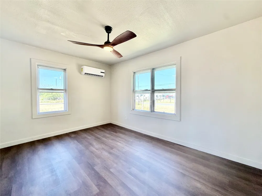 1220 Avenue G Hawley, TX 79525