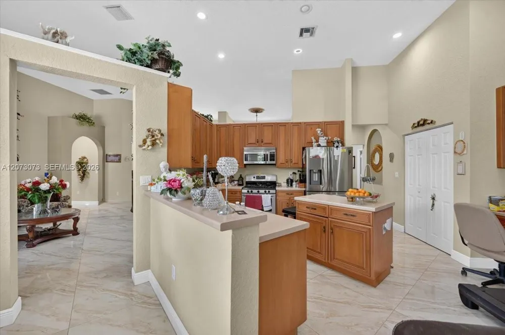 13845 NW 20th St Pembroke Pines, FL 33028