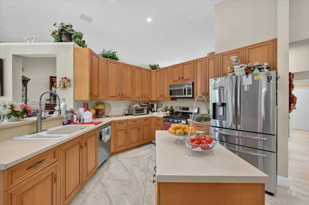 13845 NW 20th St Pembroke Pines, FL 33028