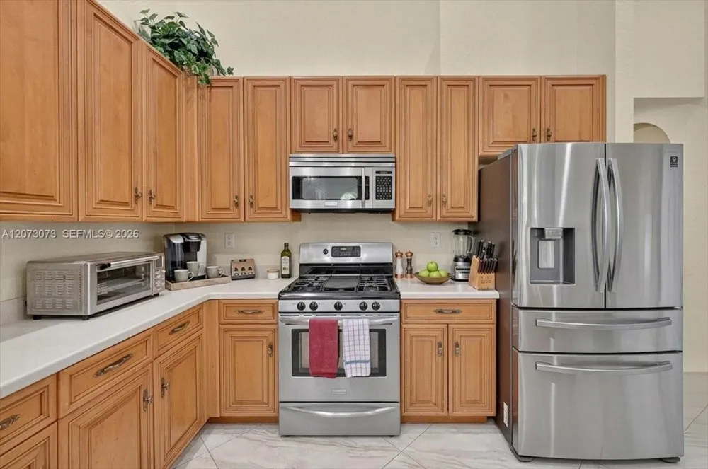 13845 NW 20th St Pembroke Pines, FL 33028