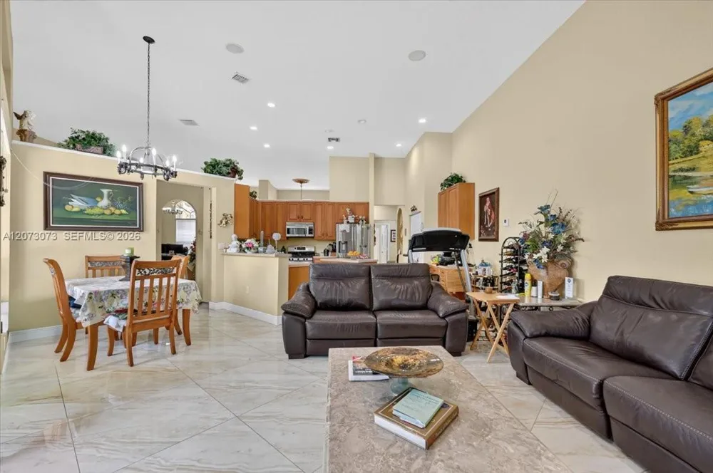 13845 NW 20th St Pembroke Pines, FL 33028