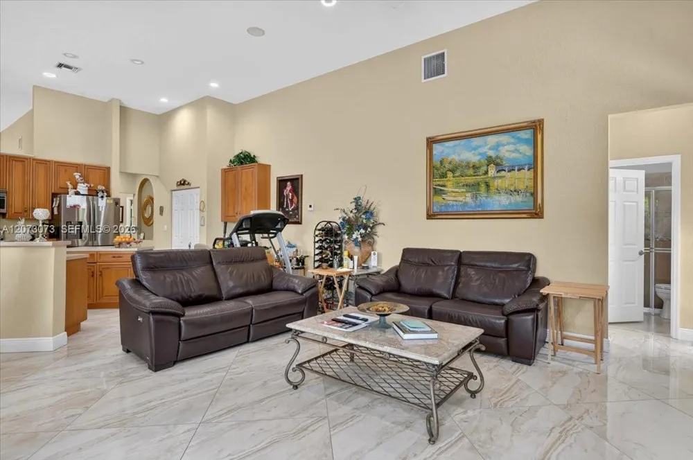13845 NW 20th St Pembroke Pines, FL 33028