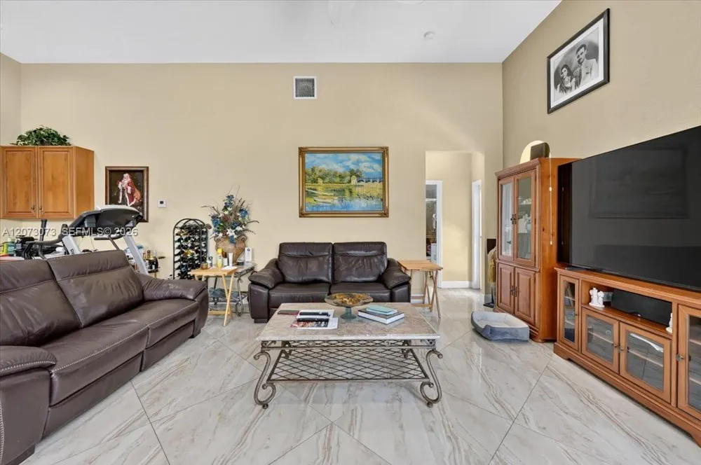 13845 NW 20th St Pembroke Pines, FL 33028
