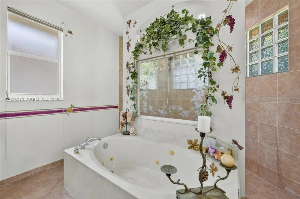 13845 NW 20th St Pembroke Pines, FL 33028