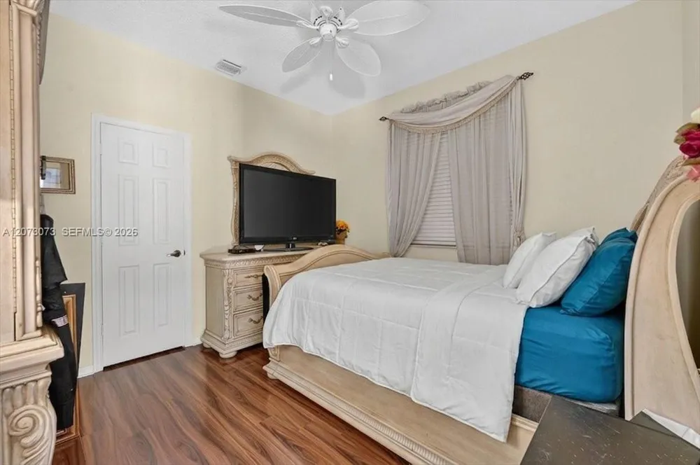 13845 NW 20th St Pembroke Pines, FL 33028