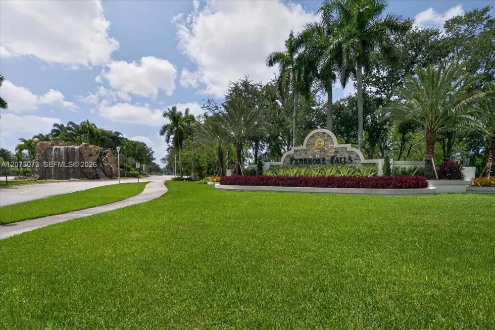 13845 NW 20th St Pembroke Pines, FL 33028