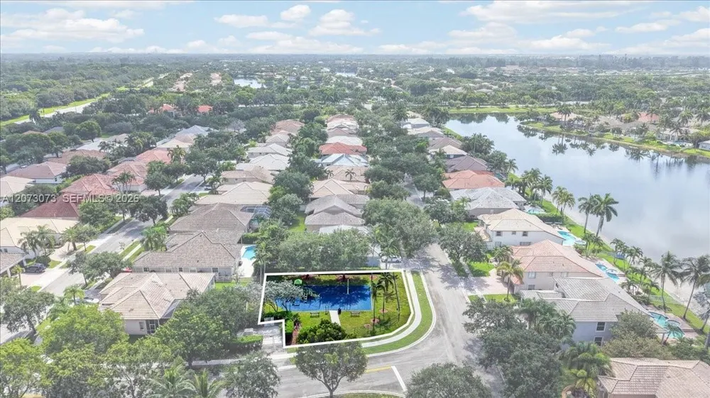 13845 NW 20th St Pembroke Pines, FL 33028