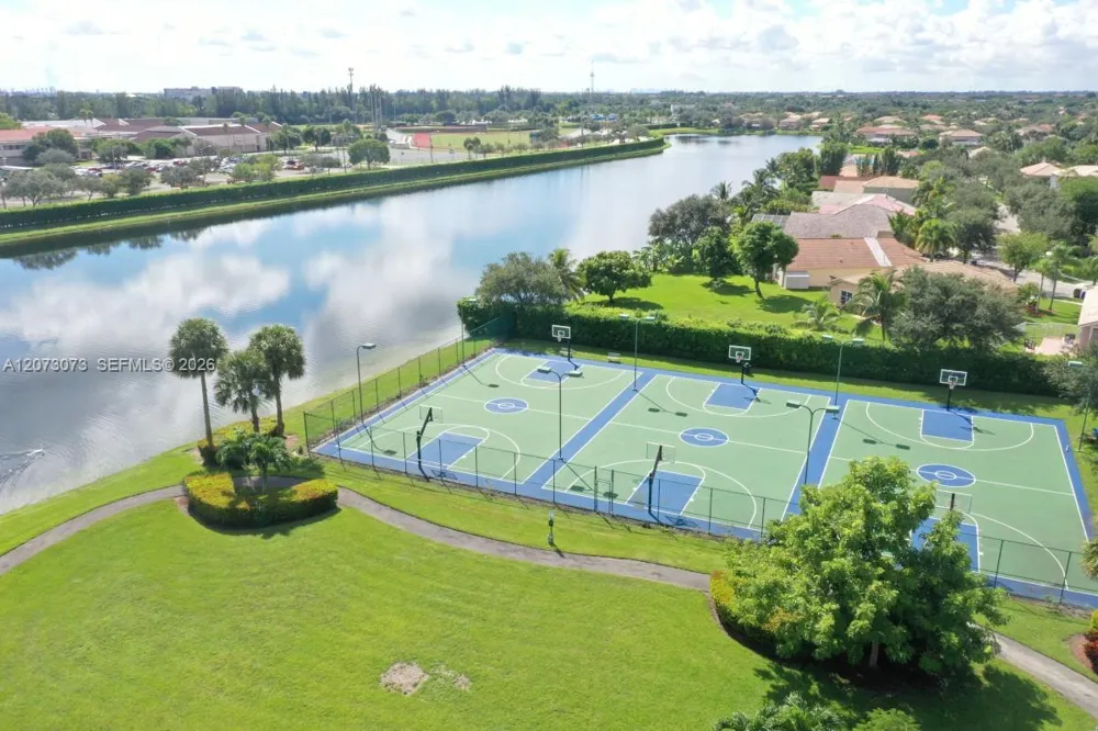 13845 NW 20th St Pembroke Pines, FL 33028