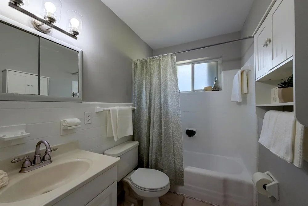 5932 NE 17th Road Fort Lauderdale, FL 33334