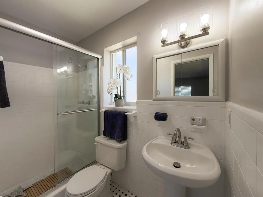 5932 NE 17th Road Fort Lauderdale, FL 33334