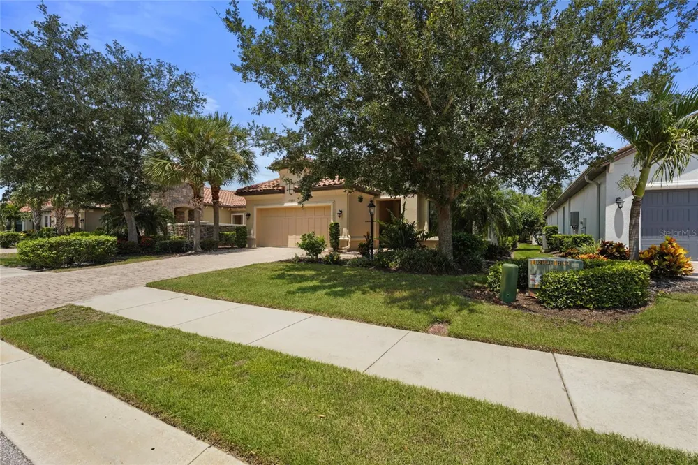 13223 PALERMO DRIVE Bradenton, FL 34211