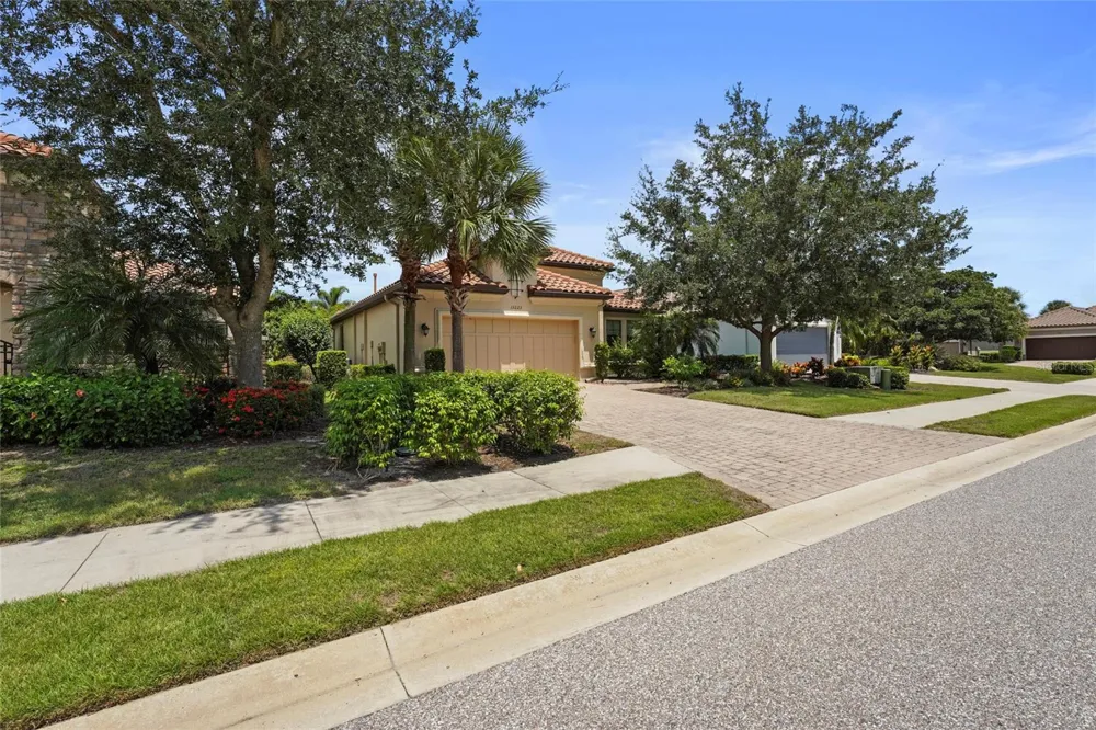 13223 PALERMO DRIVE Bradenton, FL 34211