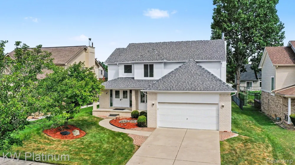 2613 Marcus Drive Troy City, MI 48083