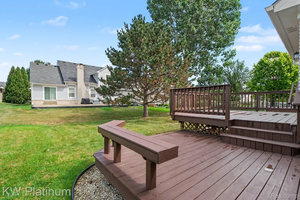 2613 Marcus Drive Troy City, MI 48083